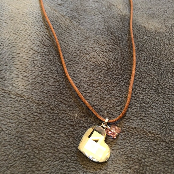Swarovski heart and butterfly crystal necklace - Picture 5 of 8
